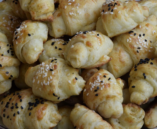 Соленки, солени кифлички, кашкавалки или сиренки — стъпка 1