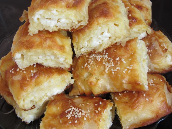 баница със сирене с готови кори