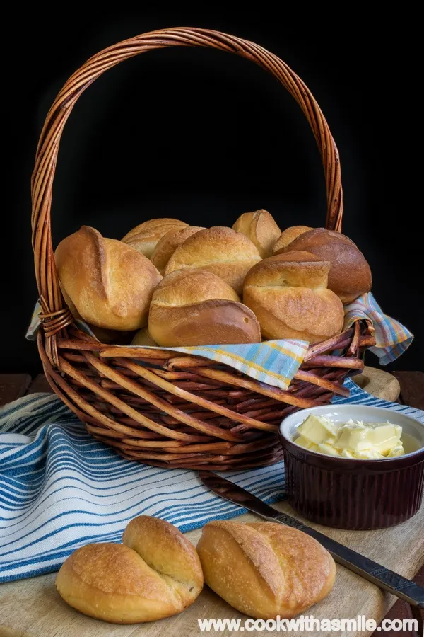 Питки Паркър Хаус (Parker House Rolls) с квас (или мая)