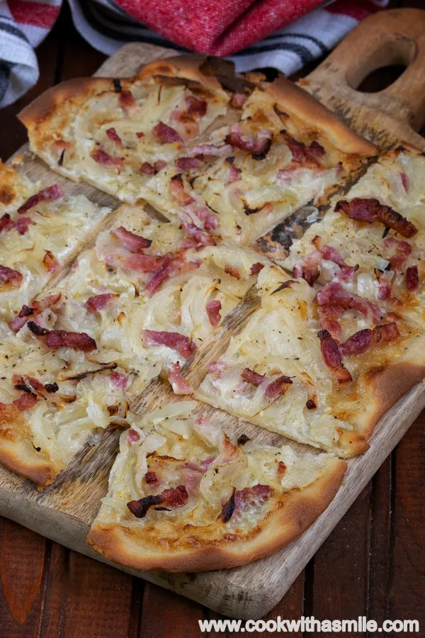 Фламкухен/Тарт фламбе (Flammekueche/Tarte Flambeé)